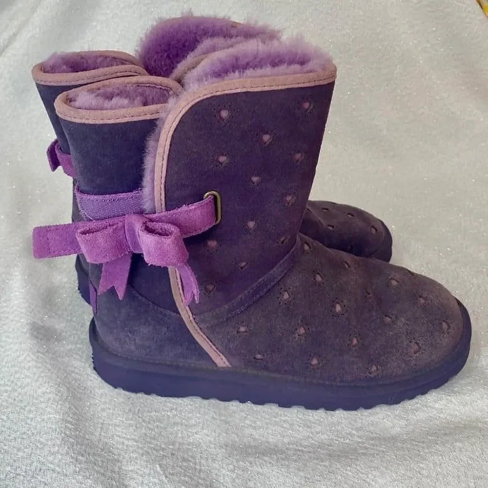 UGGS Joleigh Girls purple heart boots. Size 4 big girls